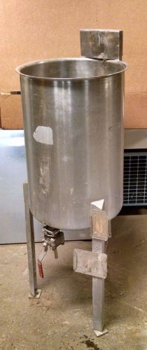 16 Gallon Stainless Steel Mixing Tank