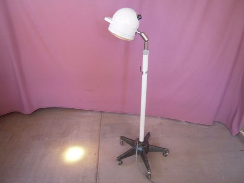 Skytron medical surgical floor lamp exam light stand 38700 lux, 3600 footcandles for sale