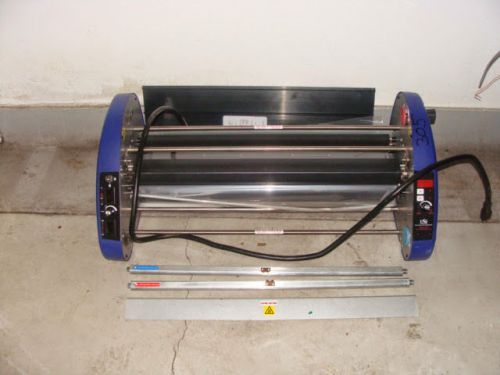 USI Laminator 2700 Digital Deluxe W/Fans And Timer Heat Roll 27”