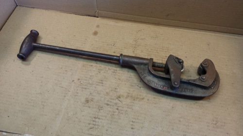 VINTAGE NYE No 2 SAUNDERS TYPE PIPE CUTTER. 2&#034; CAP. U.S.A.