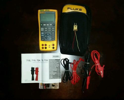 *Great Condition* Fluke 724 Temperature T/C &amp; RTD Calibrator with extras in Case