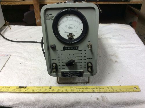 Ham Radio, Orion Electronic Corp Vacuum tube voltmeter Model V-100m Lights Up