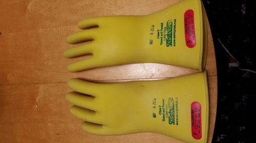 Salisbury e011y/9 electrical gloves, rubber 0 class yellow size 9 arc 1kv for sale