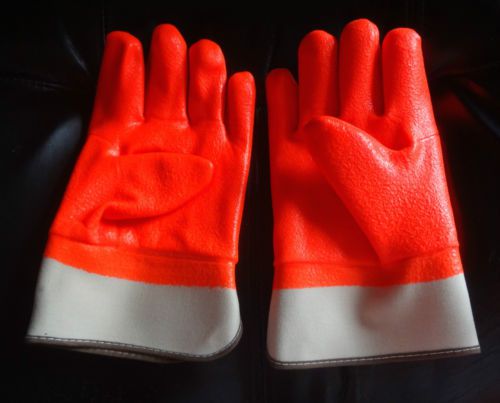 THREE PAIR OF INDUSTRIAL WORK GLOVES SIZE LARGE ORANGE RUBBER