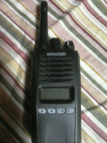 Kenwood NX-320-K2 UHF DIGITAL Handheld Radio &#034;USED&#034; - A2