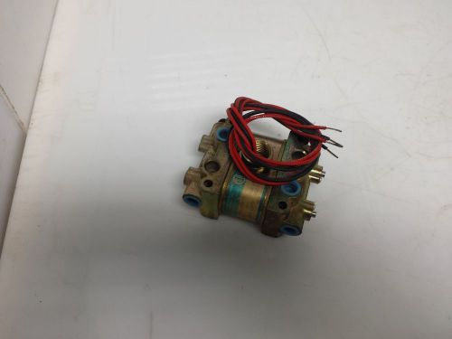 Skinner honeywell solenoid valve model v935lep2075 psi 75 3/32 1/8 for sale