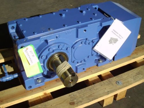 New Sumitomo Paramax 9000 right angle gearbox