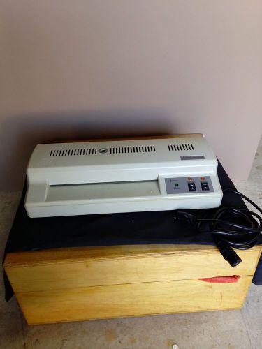 Laminating machine ultralam 250b 10&#034; (10 mil thick) pouches not needed for sale