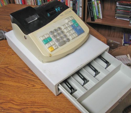 Royal electronic cash register # 325cx, powers up, see text for functions tested for sale