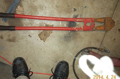 BOLT CUTTERS 36 INCHES LONG