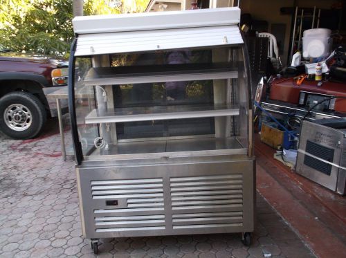 COMMERCIAL-REFRIGERATED-LIGHTED-OPEN-COLD-DISP