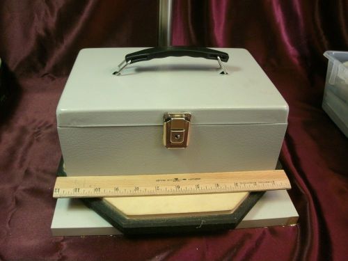 Metal Lock Cash Money Box With Key Great Condition