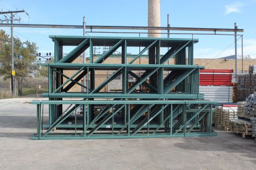 Used Teardrop Uprights 42&#034; x 18&#039; high, Chicago