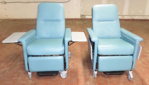 CHAMPION PATIENT Recliner Transport Dialysis Treatment Therapy Chair Light Blue