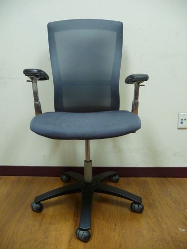 Knoll &#034;life&#034; office chair -blue seat &amp;light blue mesh back  #10657 for sale