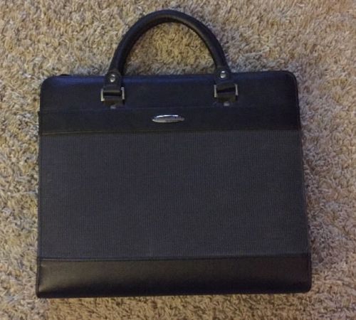 DAY RUNNER 1091-30 Briefcase Organizer Handles Holder BLACK Attache Case Zip Up