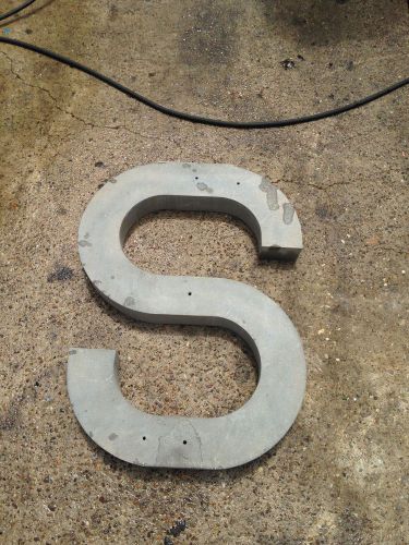 &#034; S &#034; Block Style Metal Letter 30 in L 22 in W Sign Statue Art Stamp unfinished