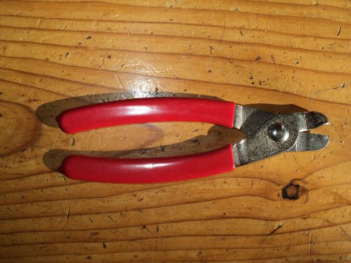 Netting Pliers Red handle for 16 mm. netting clips