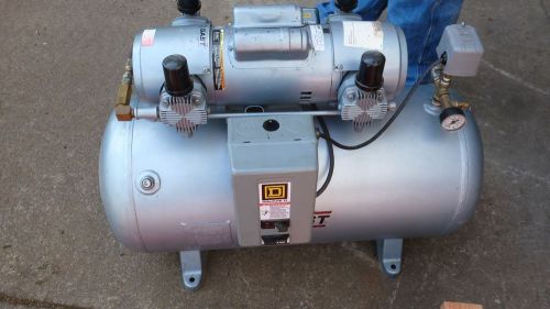 GAST ELECTRIC AIR COMPRESSOR DENTAL TANK MOUNTED 1 1/2 HP OIL-LESS 100 PSI 5Z676