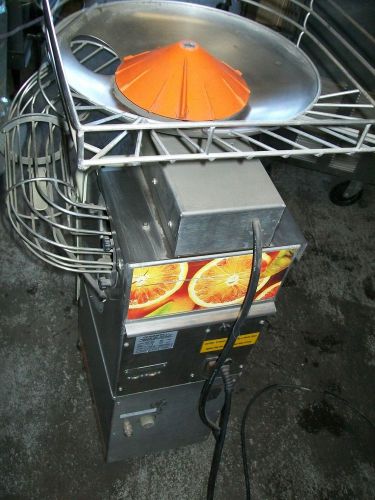 ORANGE CUTTER/JUICER, 115 VOLTS, FILL THE BASKET , AUTO, NICE,900 ITEMS ON E BAY