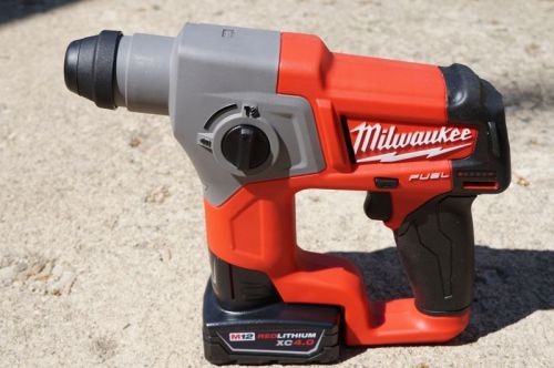 Milwaukee m12 redlithium 5/8&#034; rotary hammer kit for sale