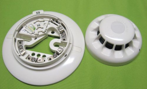 SIMPLEX/GRINNELL AUTOCALL TFX 912P ADDRESSABLE PHOTO SMOKE DETECTOR WITH BASE
