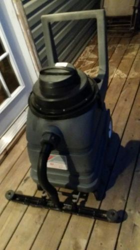 Comercial Wet/Dry Vacuum