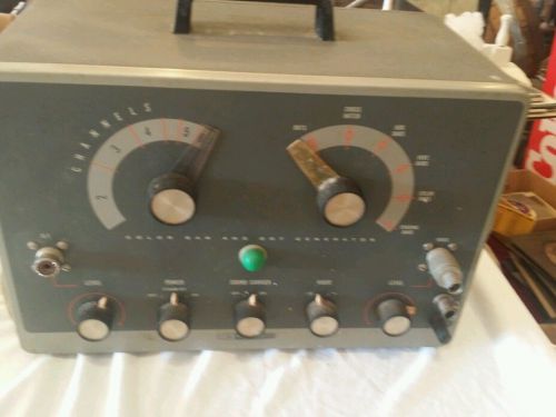 Vintage Heathkit Model IG-62 Color Bar and Dot Generator