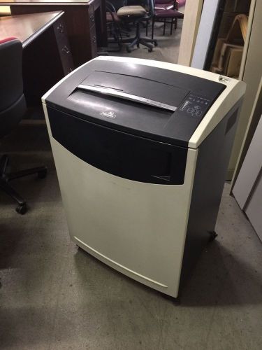 COMMERCIAL QUALITY SHREDDER by FELLOWES C-480C