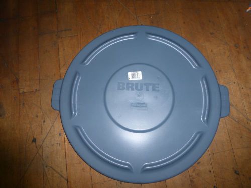 Rubbermaid Brute Lid Fits 44 Gallon Container