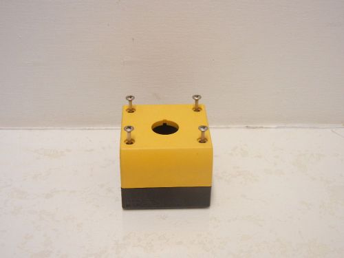 MOELLER M22-PV NEW EMERGENCY STOP PUSHBUTTON ENCLOSURE M22PV