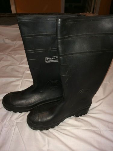 Genfoot size 7 black steel toe rubber boots work utility rain for sale