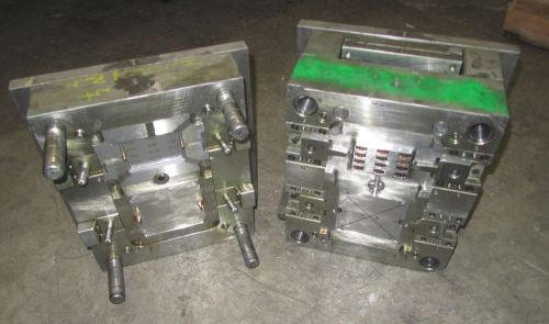 Plastic injection tooling steel mold die base has approx 6.5&#034; x 10.25&#034; pocket for sale