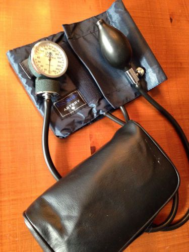 PSS Select Aneroid Sphygmomanometer 129671 Systolic And Diastolic Blood Pressure