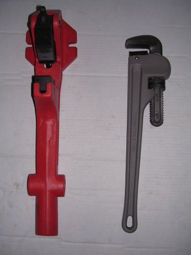 NEW FOOT WRENCH &amp; PIPE WRENCH 1-1/4&#034;-2&#034; RIDGID 65R Pipe Threader 811 815 11R 12R