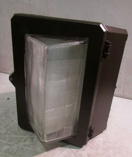 Cooper WPP40 Lumark 400W Metal Halide Wall Pack Dk Bronze Lamp Included