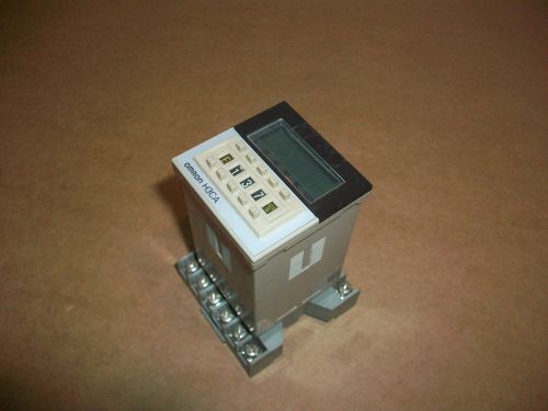 Omron H3CA-A Multi-Fuction Digital Timer          USED