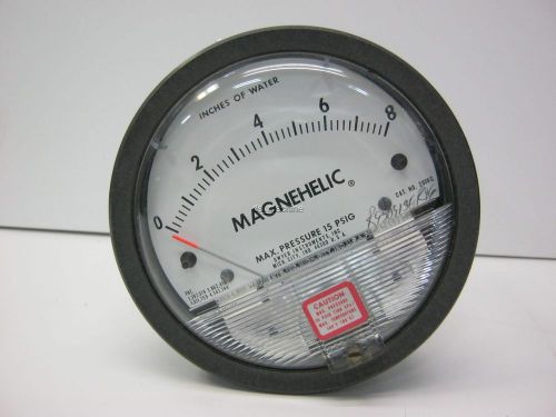 Dwyer 2008C Magnehelic Pressure Gauge 0-8 Inches of Water, 15PSIG Max, See Desc.