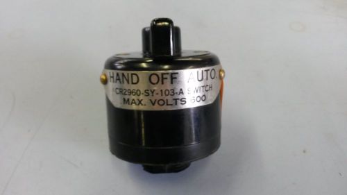 General Electric Hand Off Auto 3 Position Switch  CR2960-SY-103-A