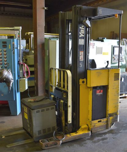 Yale 4000lbs electric reach truck for sale