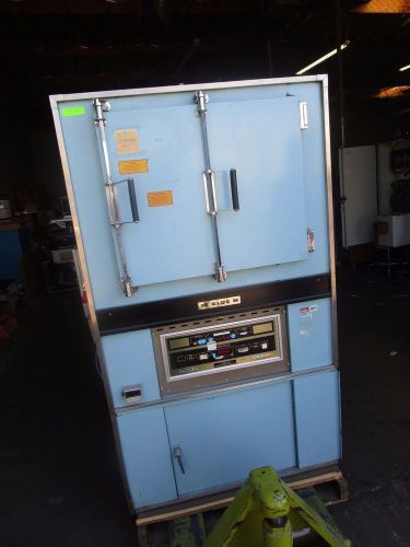 Blue M Model: IGF7-256C Oven.  Temp. Range:  316° C / 600° F.  208-240V, 27/30A&lt;
