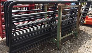 Cattle corral holding pens with gates ie- chute beef pens area funnel cage steel for sale