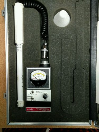 Narda 8211 w/ Probe 8221 Electromagnetic Leakage Monitor + Case/ Manual