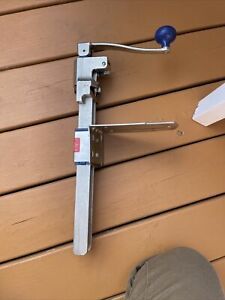 Edlund No.1 Commercial Can Opener, Heavy Duty, Opens Up To approx. 11&#034;