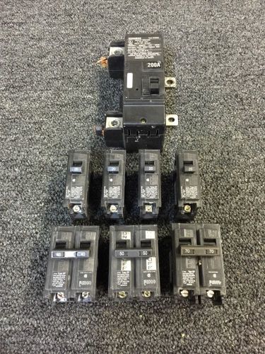 Siemens  200 AMP 2 Pole MainType EQ8695 And A Lot Of 7 More Breakers!!