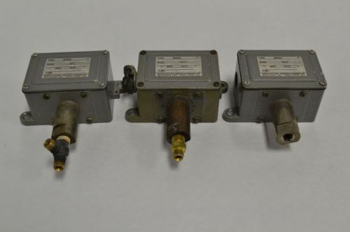 LOT 3 UE UNITED ELECTRIC J6X-222 PRESSURE SWITCH 0/20PSI 3/4PSI 230V B206338