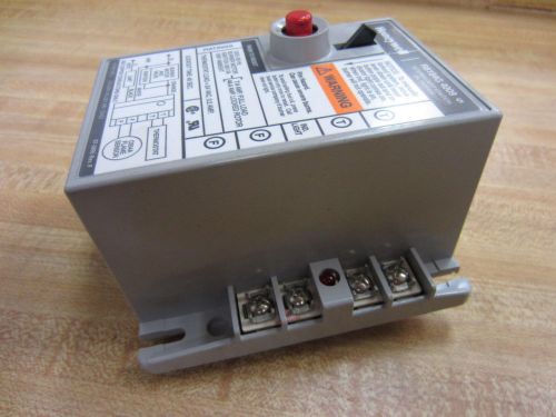 Honeywell R8184G4009 Protectorelay Oil Burner Control w/ 45 seconds lock out tim