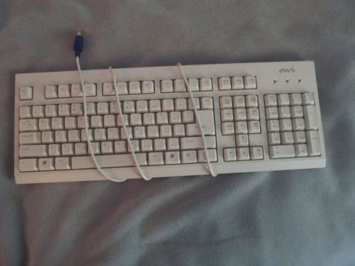 Windows 2000 White Keyboard with PS2 Plug Connector - KB945C