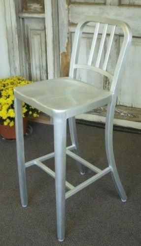 Aluminum restaurant retro chair and barstool by valore - r010a-sc / r040a-bs for sale