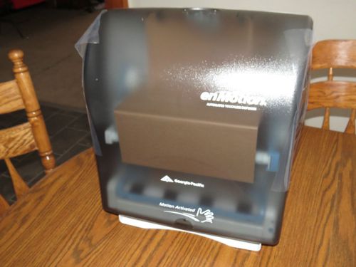 EnMotion Automated Touchless Paper Towel Dispenser NIB Restaurant Bathroom Smoke